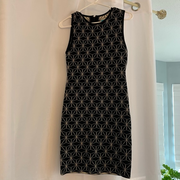 Knit Patterned Dress - Picture 3 of 4